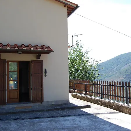 Casa Valgraziosa Hytte Calci