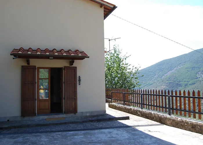 Casa Valgraziosa Hytte Calci