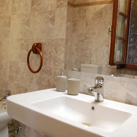 Casa Valgraziosa אכסניה קאלצ'י
